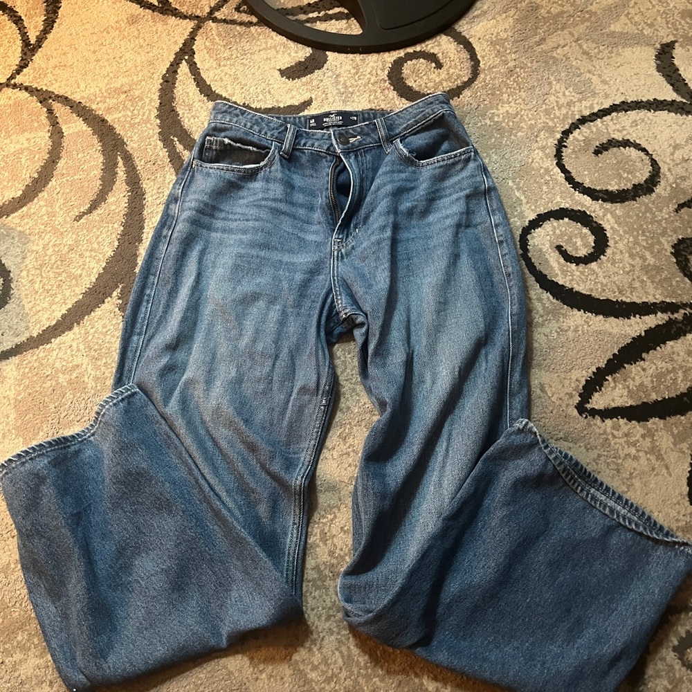 Hollister Blue Denim Ultra High Rise Baggy Women’s Jeans